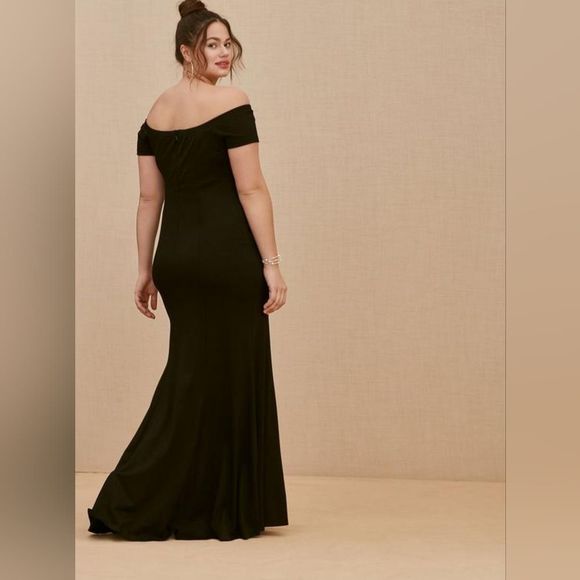 Torrid Black Ponte Off The Shoulder Gown Size 24 - Picture 2 of 8